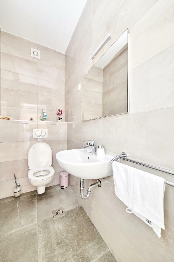 Ferienwohnung Sommer Novigrad  ภายนอก รูปภาพ
