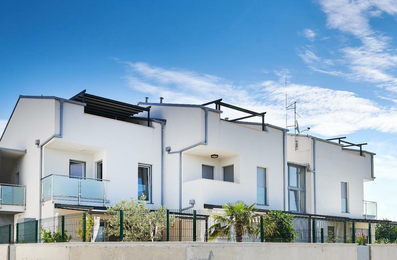 Ferienwohnung Sommer Novigrad  ภายนอก รูปภาพ