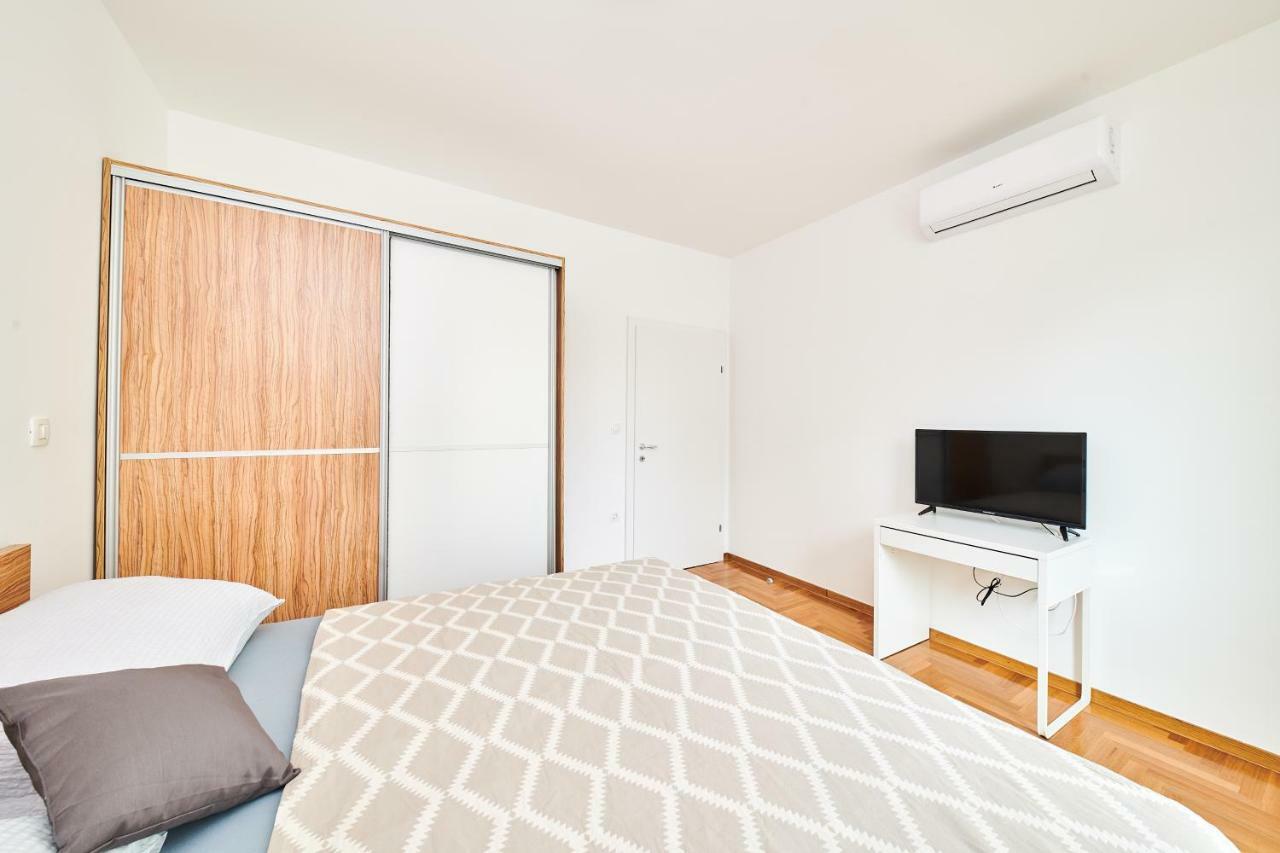 Ferienwohnung Sommer Novigrad  ภายนอก รูปภาพ